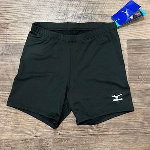 NWT Mizuno Womens High Performance Athletic Shorts, size small, black
